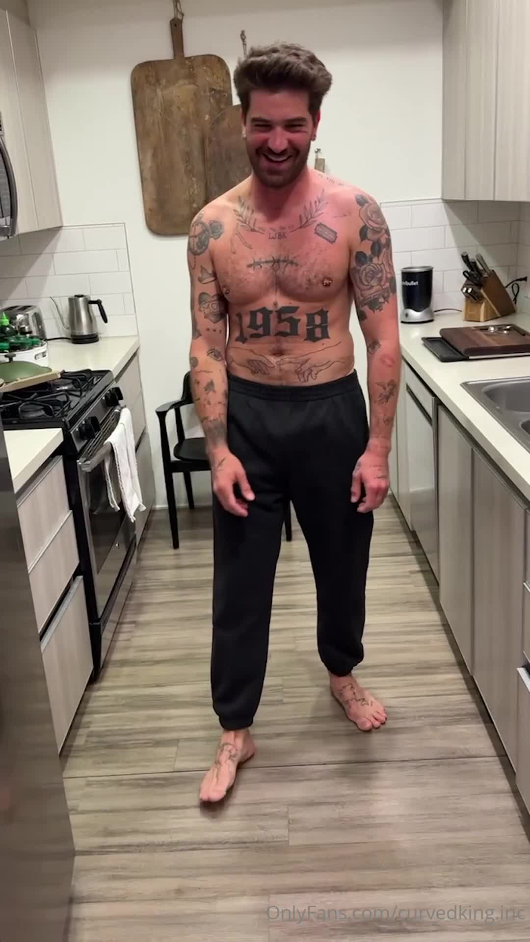 Curvedking.inc - I was supposed to release the collab with Kyle today but it ..