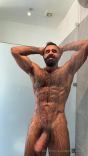 alphatopwolf22 OnlyFans leaked Alphatopwolf22 - So what would you do if this Daddy was in your shower? on HDthot