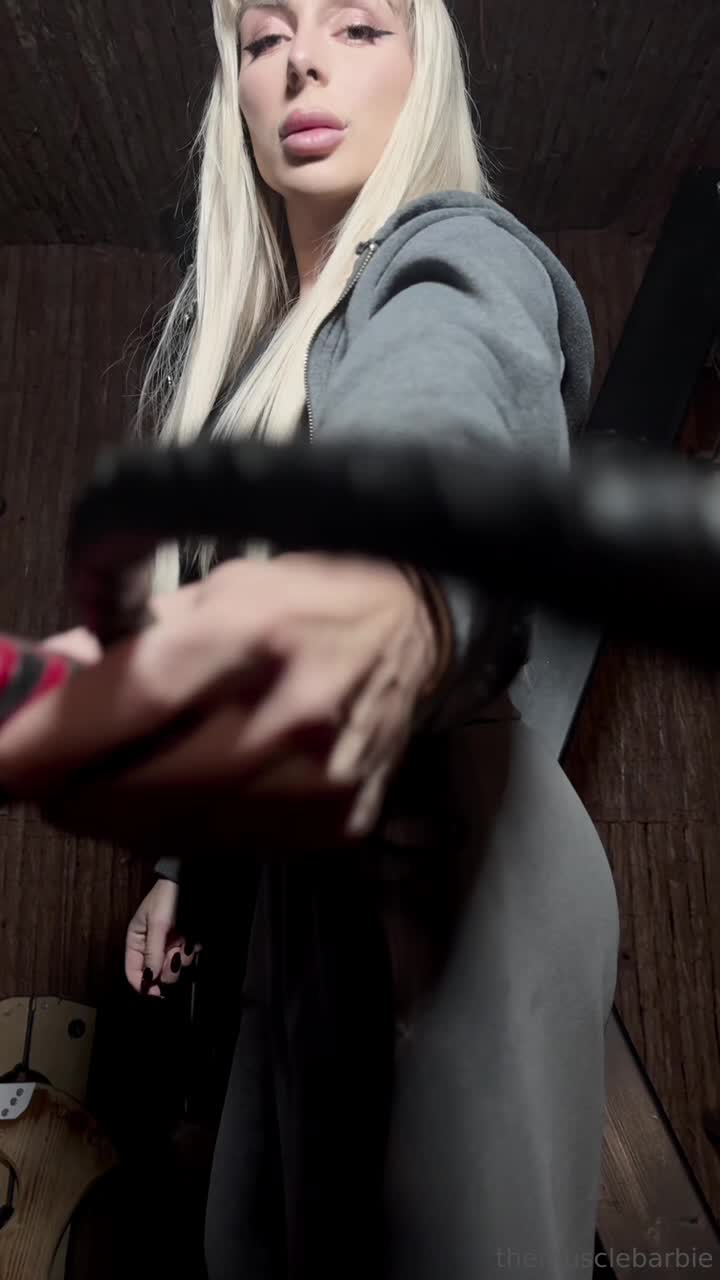 Themusclebarbie - Have you ever seen cat women squirt?  ..