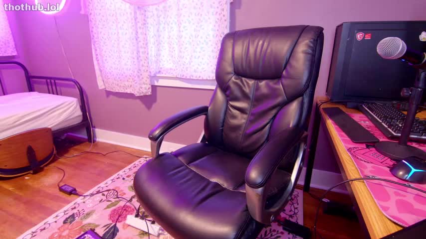 aynmarie webcam show Nov 03 2025