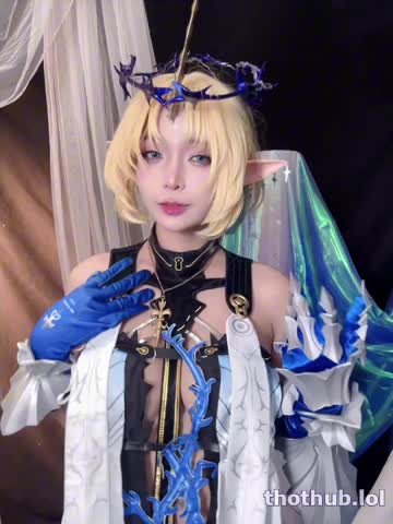 Umeko J - Cosplayer Babe Gets Naked