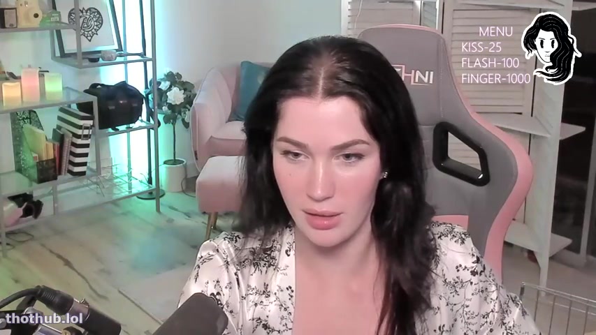 Evelyn Claire OnlyFans leaked evelynclaire's webcam show from April-26-2023 04:21:11 on HDthot