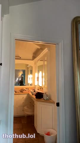 Lindsey Pelas Live Nov 15th