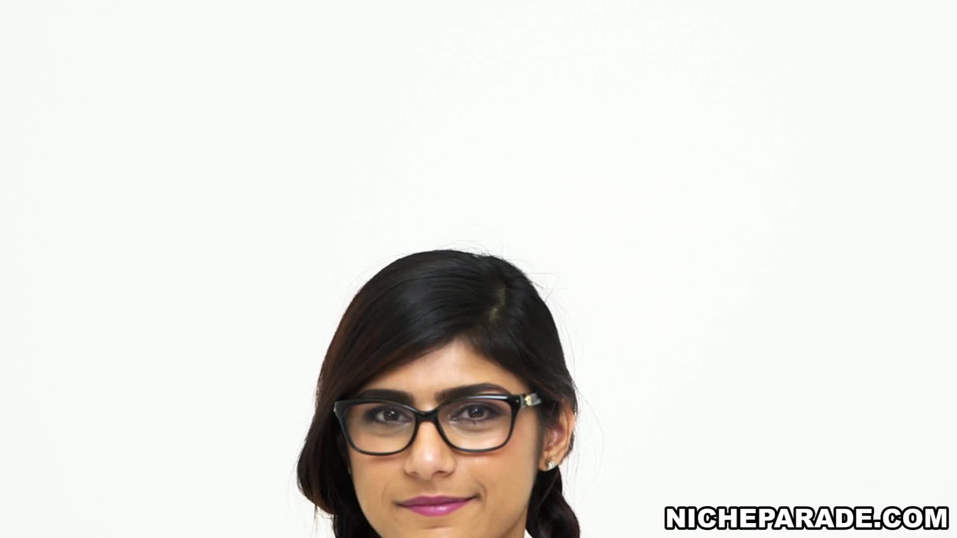 Nicheparade - NICHE PARADE - Up Close & Personal With Arab Goddess Mia Kha..