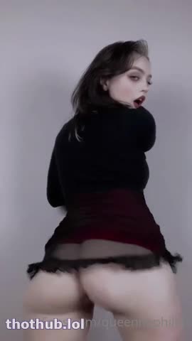queennephilim ass tease ppv
