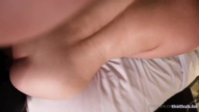 Lilmochidoll sex and facial on bed