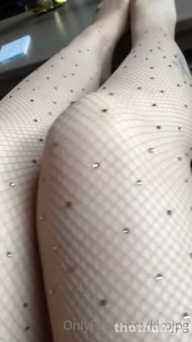 OnlyFans leaked Kiro.jpg feet content onlyfans (Video 9) on HDthot