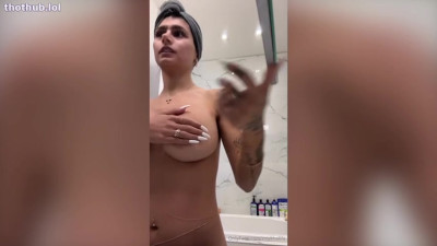 Mia Khalifa Nipple Tease Video Leaked