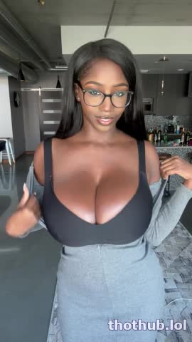 OnlyFans leaked ellietheempress I'm your personal secretary on HDthot
